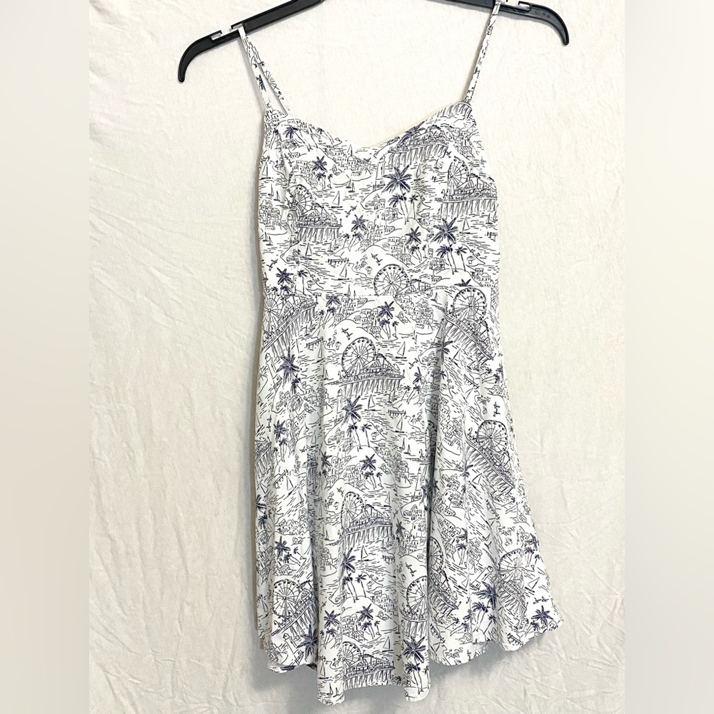 ⭐️ Old Navy Size Medium Dress - Picture 1 of 6